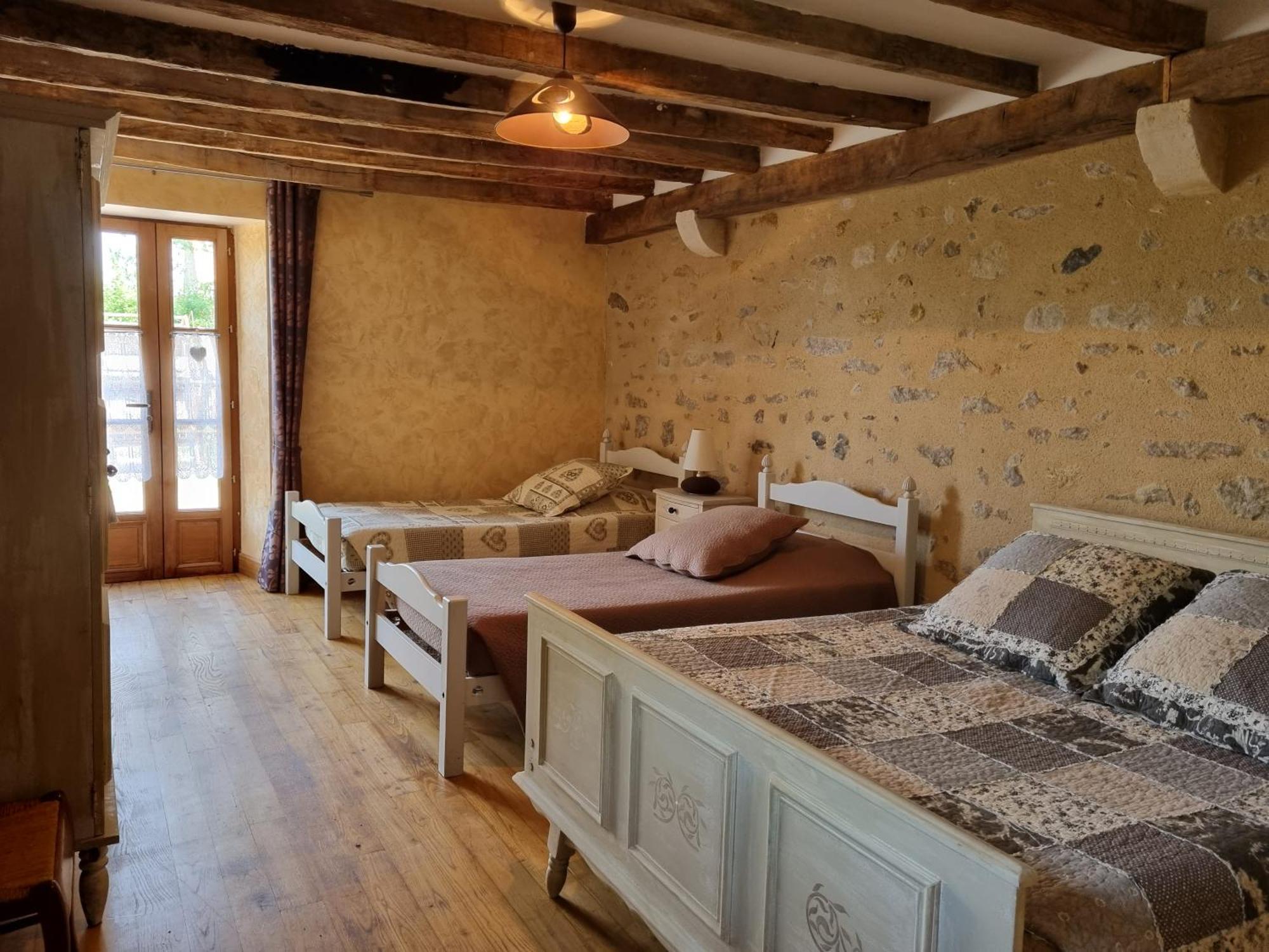 Bed and Breakfast Domaine De La Rue La Berthenoux Exterior foto